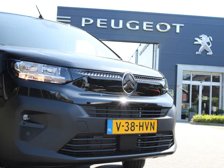 Citroën Berlingo 1.5 BlueHDi 130PK EAT8 Automaat L1 Keyless Entry & Start, Parkeersensoren Achter, Stoel, Stuur & Voorruitverwarming, Apple Carplay, Android Auto afbeelding 3