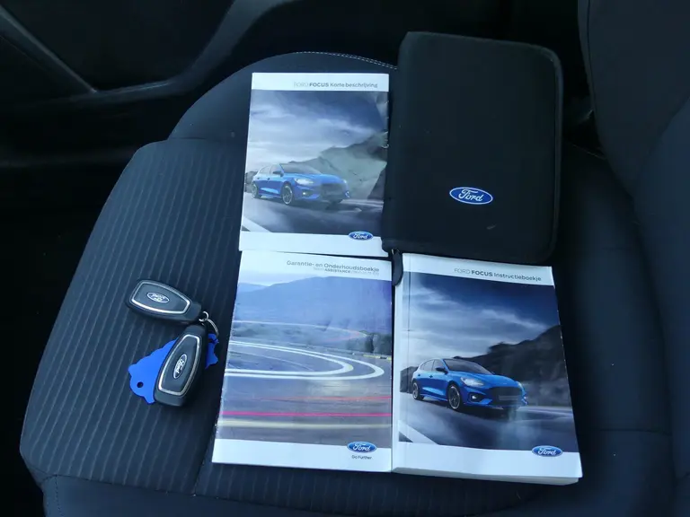 Ford FOCUS Wagon 1.5 EcoBoost Titanium Business Trekhaak, Bang & Olufsen, Cruise en Climate Control afbeelding 29