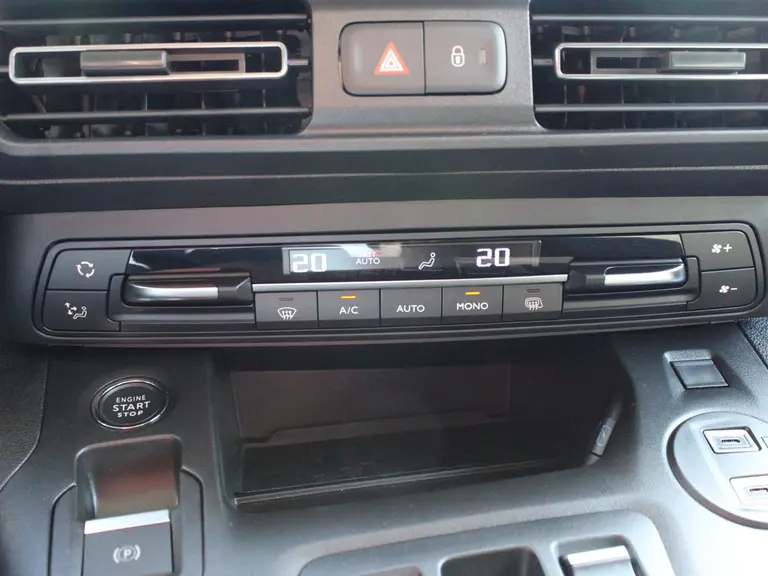 Citroën Berlingo 1.5 BlueHDi 130PK EAT8 Automaat L1 Keyless Entry & Start, Parkeersensoren Achter, Stoel, Stuur & Voorruitverwarming, Apple Carplay, Android Auto afbeelding 27