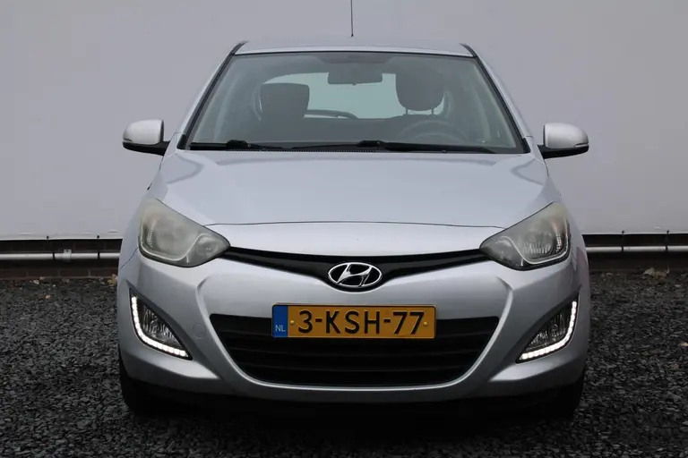 Hyundai i20 1.2i i-Motion 5-Deurs Afneembare Trekhaak, Airco, Parkeersensoren Achter, Radio/CD Speler afbeelding 5