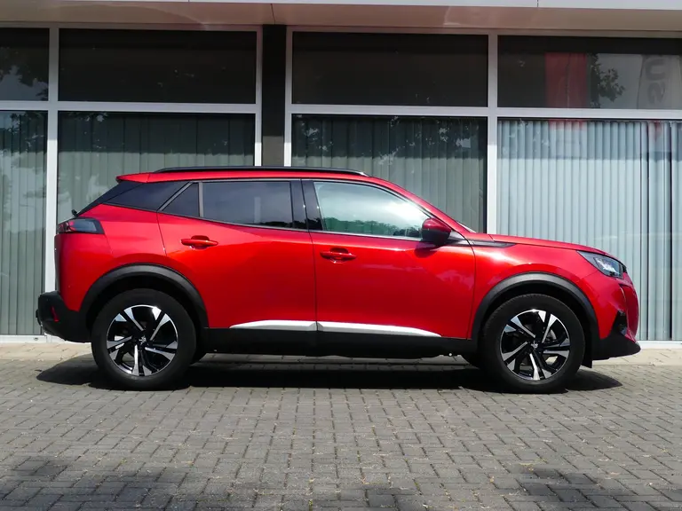 Peugeot 2008 1.2 PureTech Allure Pack, Trekhaak ,130PK, 3D cockpit, Cruise Control afbeelding 2