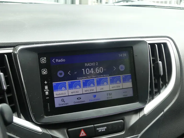 Suzuki Baleno 1.2 Exclusive All seasen banden, Dealer o.h., Airco, Stoelverwarming, afbeelding 17