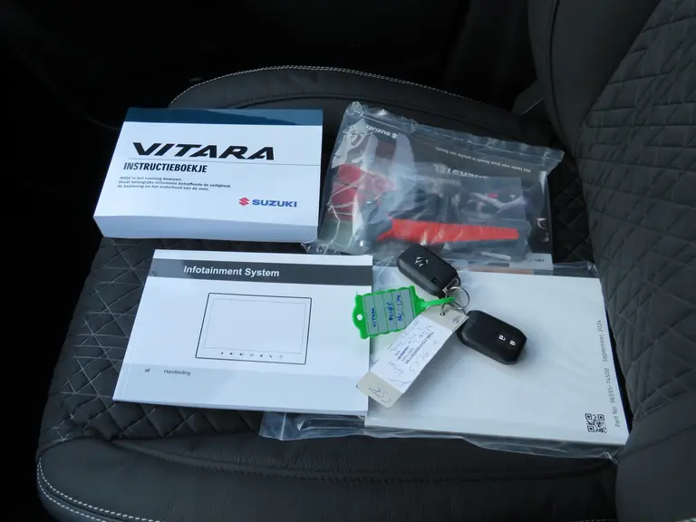 Suzuki Vitara 1.5 Hybrid Style, Automaat, Panoramadak, 6 jaar GARANTIE, Navigatie en Draadloos Applecarplay / Androidauto afbeelding 29