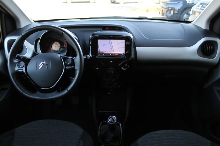 Citroën C1 1.0 e-VTi Shine Airco, Navigatie, Keyless start, LM velgen, Achteruitrij camera, Bluetooth, afbeelding 22