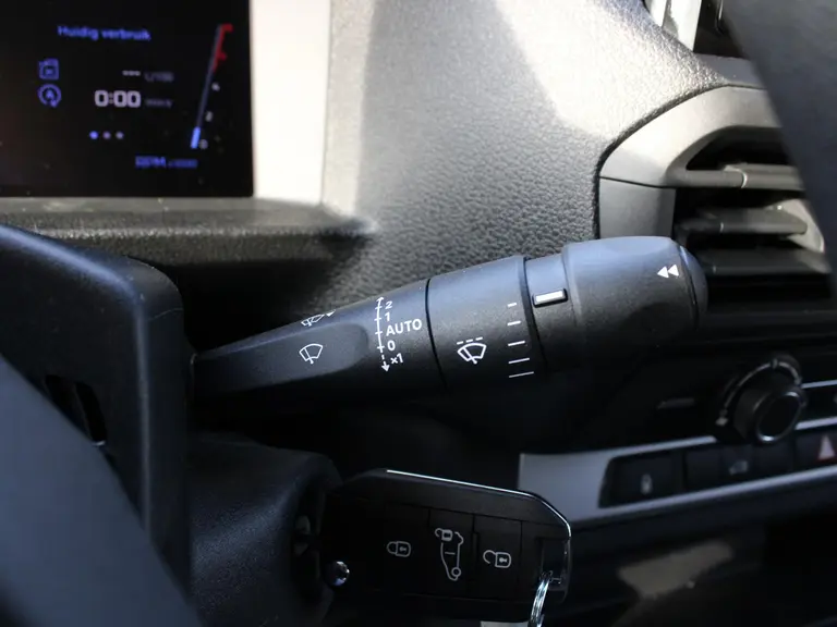 Peugeot Expert 2.0 BlueHDi 145PK EAT8 Automaat L2 Navigatie, Full-LED, Trekhaak Afneembaar, Lichtmetalen velgen, Camera achter + binnenspiegel, Betimmering laadruimte afbeelding 19