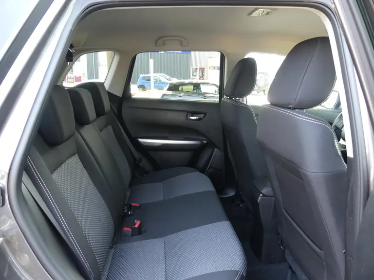 Suzuki Vitara 1.4 Boosterjet Select Smart Hybrid afbeelding 23