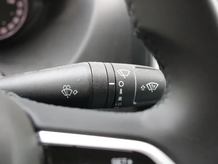 Peugeot Boxer 2.2 BlueHDi 140PK L2H2 3.5t EAT8 Automaat Navigatie, Achteruitrijcamera, Trekhaak, Climate Control, Apple Carplay, Android Auto afbeelding 22