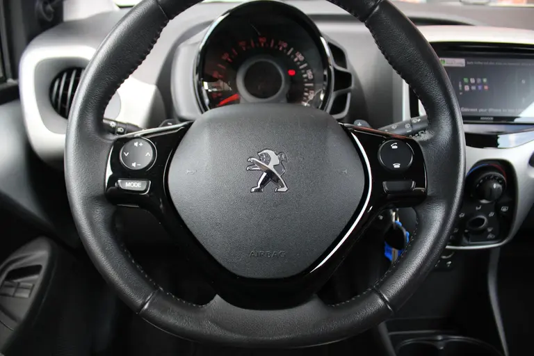 Peugeot 108 1.0 e-VTi Active Automaat Apple Carplay/Android Auto afbeelding 25