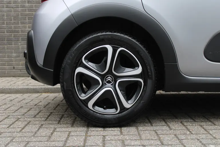 Citroën C3 1.2 PureTech S&S Feel Edition Trekhaak, Navigatie, Applecarpl./Andr. Auto, Cruise/Climate Control afbeelding 31