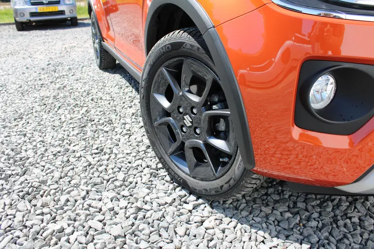 Suzuki Ignis 1.2 Smart Hybrid Allgrip Style, All-Seasons, Cruise control en Achteruitrijcamera! afbeelding 5