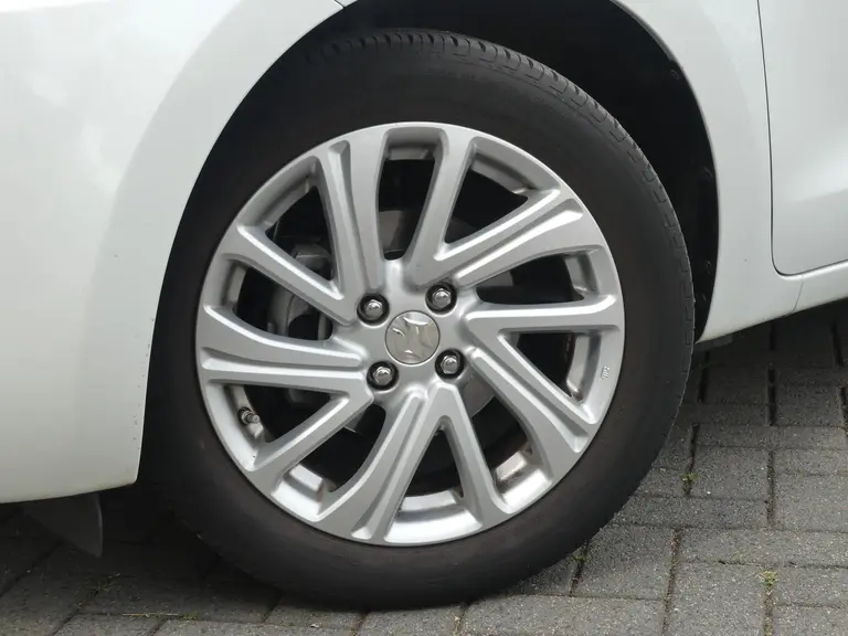 Suzuki Swift 1.2 Comfort Smart Hybrid Trekhaak, Cruise Control, Airco, LM Velgen afbeelding 22