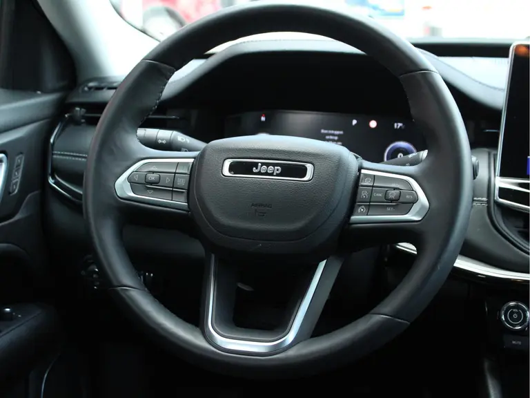 Jeep Compass 1.5T e-Hybrid Altitude Rondomzicht Camera, Stoelventilatie & -verwarming, Cruise & Climate Control afbeelding 32