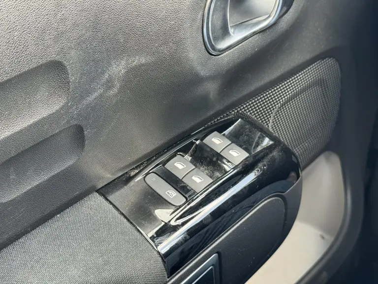Citroën C3 Shine 1.2 PureTech 82PK Navigatie, Achteruitrijcamera, Keyless, Stoelverwarming, Parkeersensoren afbeelding 18