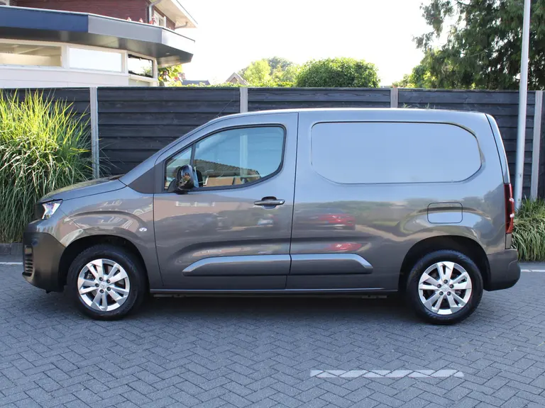 Peugeot Partner Asphalt 1.5 BlueHDI 130PK Achteruitrijcamera, Keyless, Parkeersensoren Voor & Achter, Apple Carplay, Android Auto afbeelding 6