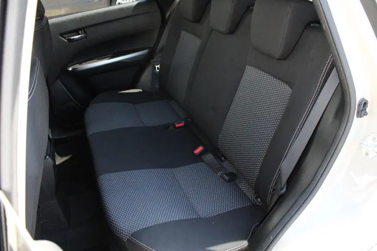 Suzuki Vitara 1.0 Boosterjet Select Achteruitrijcamera, Trekhaak, Navigatie, Cruise Control afbeelding 6
