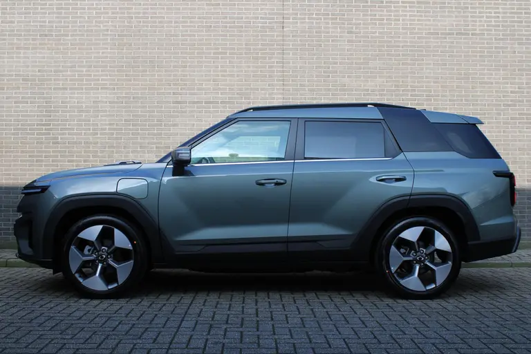 KGM Torres EVX Titanium 73.4 kWh 207pk, Luxe Grijze Bekleding, Forest Green, 20"inch LM velgen 7 jaar garantie! Trekgewicht 1.500 KG! € 864,- private lease afbeelding 3