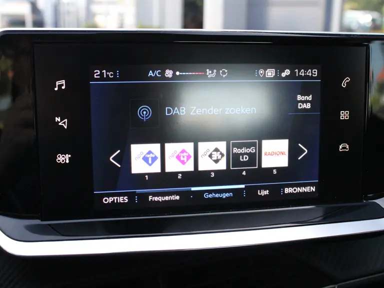 Peugeot 208 Active 1.2 PureTech 75PK Navigatie, Cruise Controle, Aplle Carplay/Android Auto, Parkeerhulp achter afbeelding 18