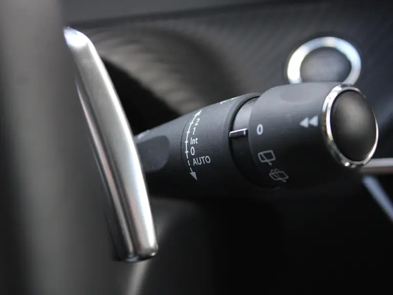 Peugeot 208 Allure 1.2 Hybrid 100PK e-DCS6 Automaat Keyless, Navigatie, Achteruitrijcamera, Stoelverwarming, Adaptieve Cruise Control afbeelding 22