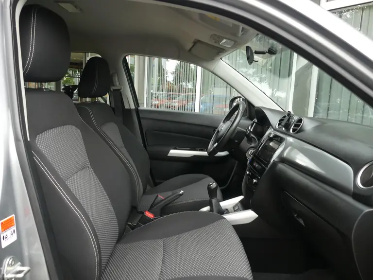 Suzuki Vitara 1.6 Exclusive All Season banden, Dealer O.H., Cruise control afbeelding 8