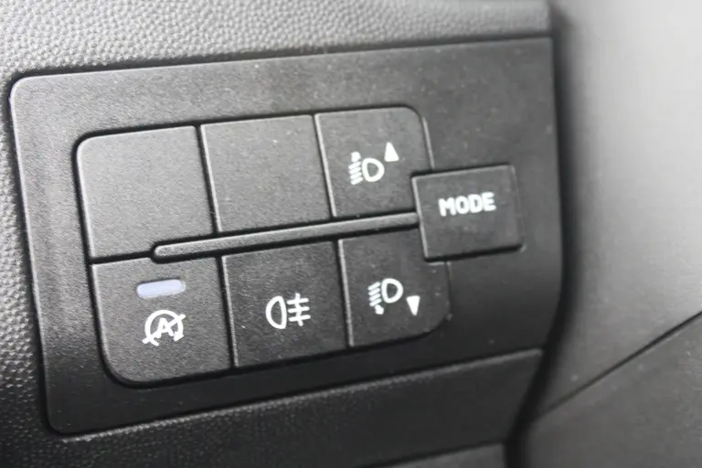 Citroën Jumper 2.2 BlueHDi 120 L1H1 3.0t Cruise Control, Leder Stuurwiel, Climate Control, Audio/Bluetooth, Parkeerhulp achter . afbeelding 19
