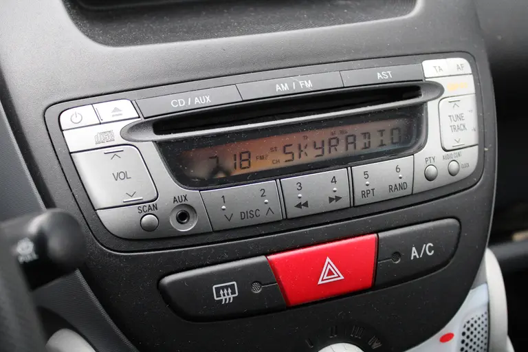 Peugeot 107 1.0-12V XS Radio, Airco, Elektr. Ramen, Toerenteller, 29.000 km! afbeelding 16