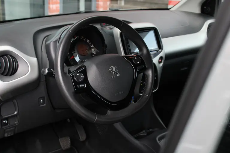 Peugeot 108 1.0 e-VTi Active Automaat Apple Carplay/Android Auto afbeelding 4