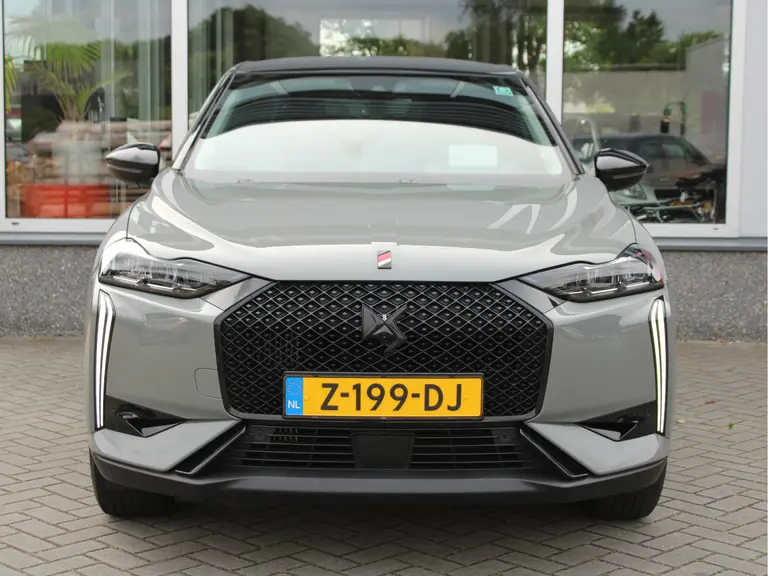 DS DS 3 1.2 PureTech Performance Line Automaat Microvezel Bekleding, Rondomzicht Camera, Cruise en Climate Control afbeelding 10