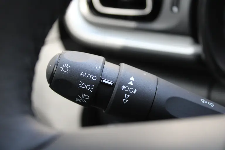 Citroën C3 1.2 PureTech Max 110pk, Automaat, Cruise/Climate Control, Applecarpl./Andr. Auto, Keyless Entry/Start afbeelding 16