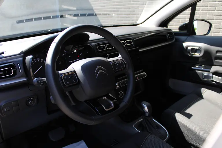 Citroën C3 1.2 PureTech Max 110pk, Automaat, Applecarpl./Andr. Auto, Navigatie, Cruise/Climate Control, Achteruitrijcamera afbeelding 29