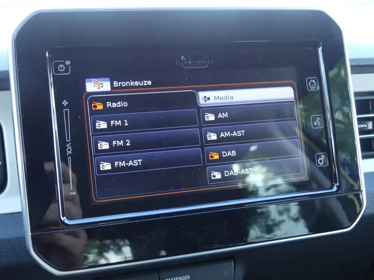 Suzuki Ignis 1.2 Smart Hybrid Style Automaat Dealer. o.h. Trekhaak, Cruise & Climate Control afbeelding 20