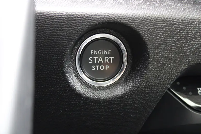 Citroën Ë-C4 Shine 50 kWh Automaat, Navigatie, Airco, Applecarpl./Andr. Auto, achteruitrijcamera afbeelding 28