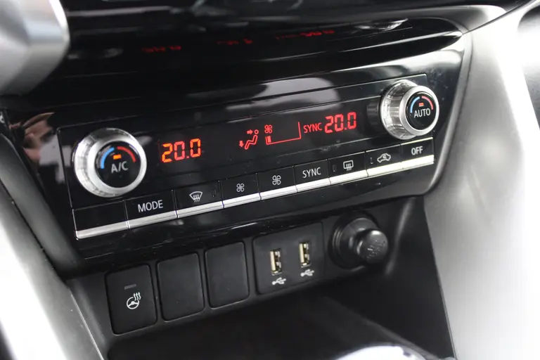 Mitsubishi Eclipse Cross 2.4 PHEV Executive Cruise/Climate control, Trekhaak, Navigatie, Apple Carplay/Android auto, Camera, afbeelding 26