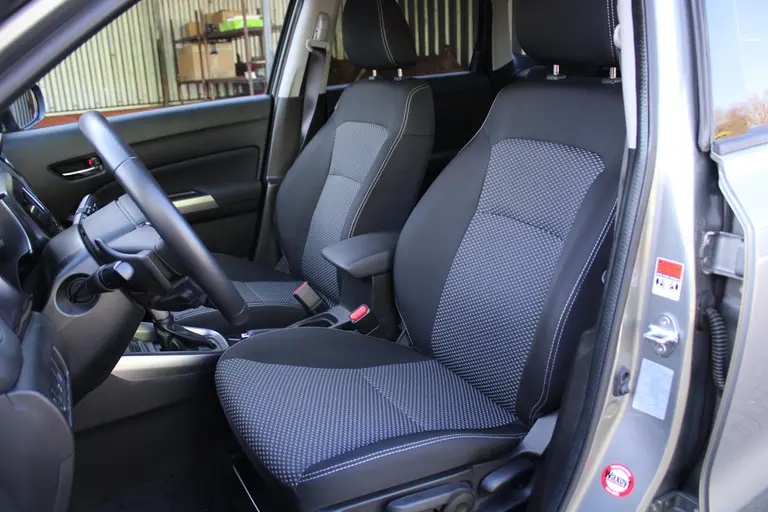 Suzuki Vitara 1.4 Boosterjet Select 141PK Automaat Achteruitrijcamera, Cruise Control, Voorstoelen Verwarmd, afbeelding 6
