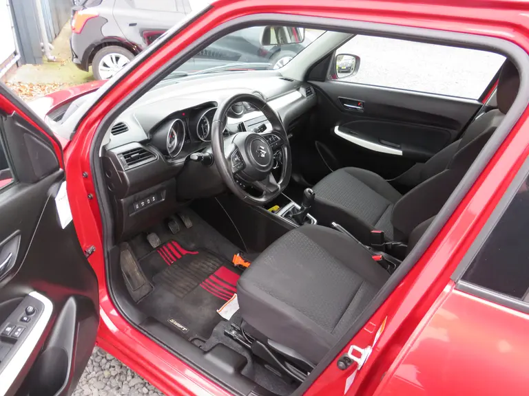 Suzuki Swift 1.2 Stijl Smart Hybrid, Style, Camera, Navigatie, Keyless, Cruise en Climate Control afbeelding 9