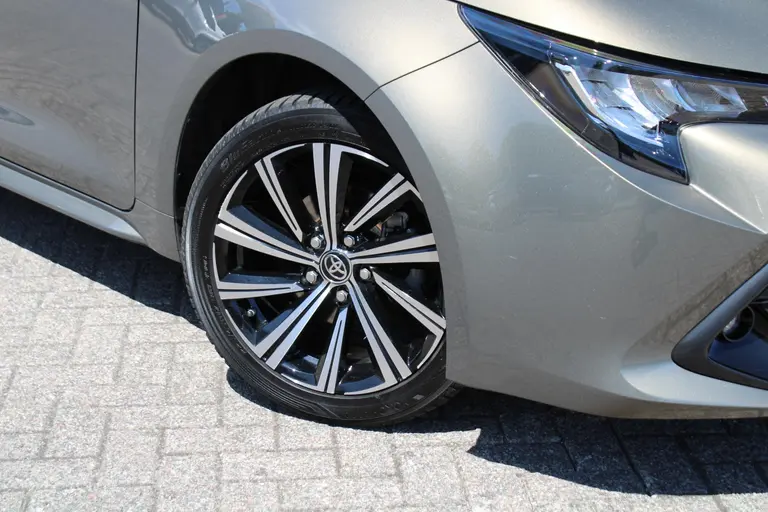 Toyota Corolla Touring Sports 1.8 Hybrid Dynamic Automaat, Trekhaak, All-Seasonbanden en 1e Eigenaar! afbeelding 7