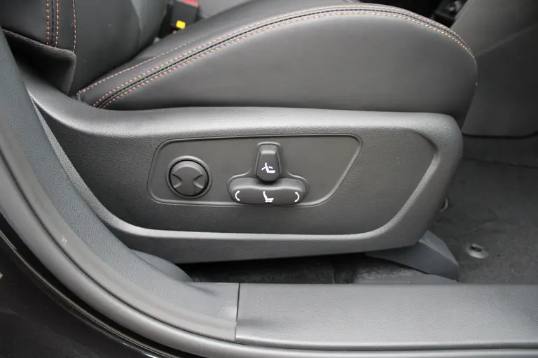 KGM Torres EVX Platinum 73.4 kWh 207pk, Space Black, Warmtepomp, 18"inch LM velgen 7 jaar garantie! afbeelding 33