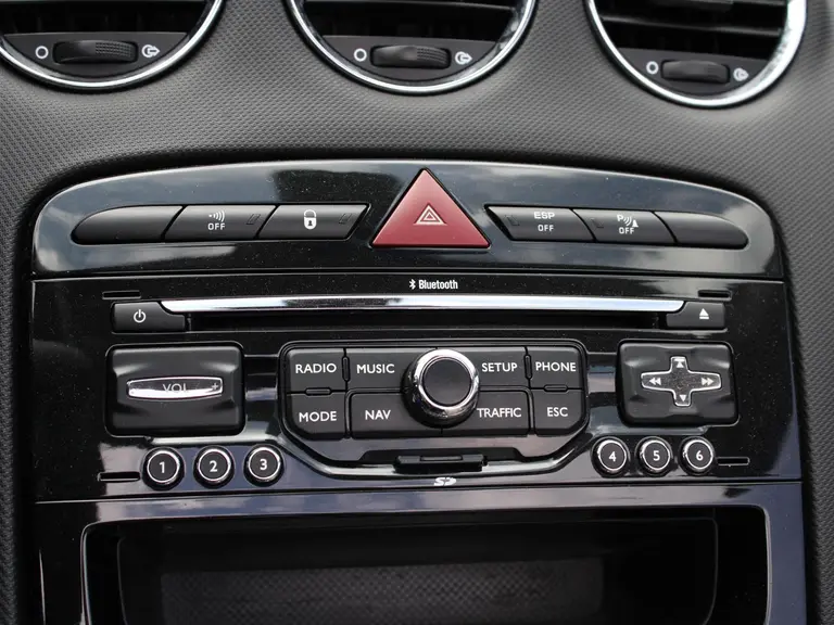 Peugeot 308 CC Feline 1.6 THP 140PK Automaat Cabrio, Leder, Parkeersensoren, Navigatie, Stoelverwarming, Cruise Control afbeelding 28