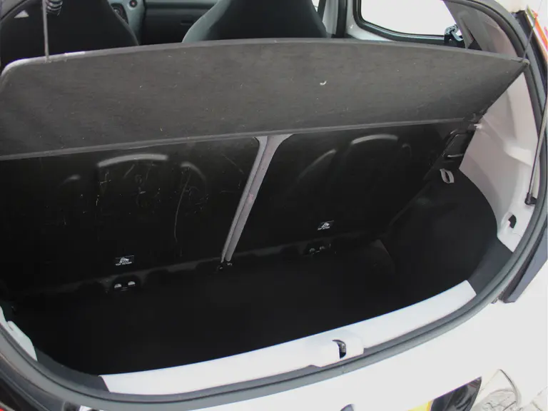 Toyota Aygo 1.0 VVT-i x-play Navigatie, Achteruitrijcamera, Carplay/Android Auto, Bluetooth, Airco afbeelding 7