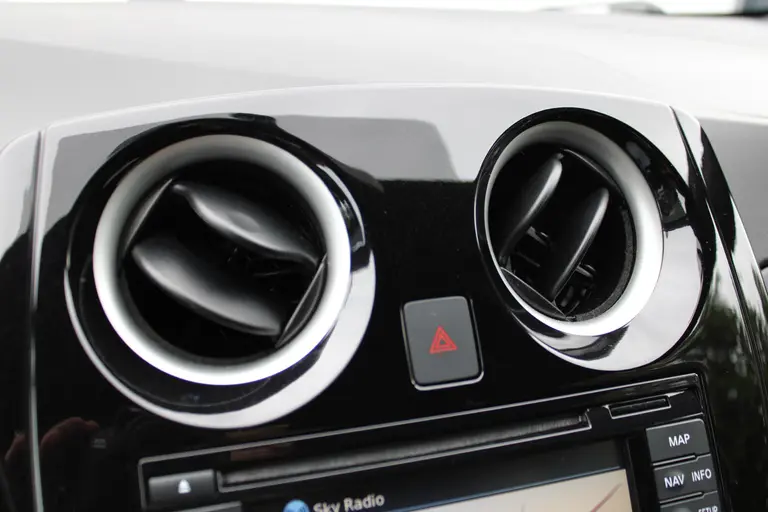 Nissan Note 1.2 Black Edition, All-Seasons, Hoge instap, Navigatie en Cruise Control! afbeelding 9