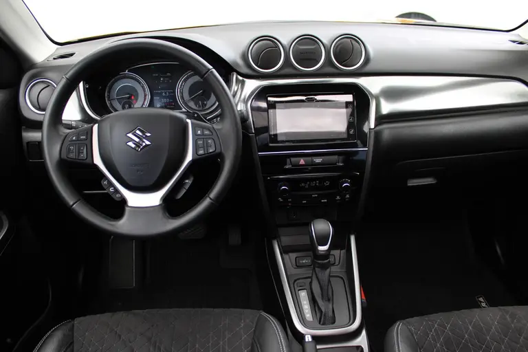 Suzuki Vitara 1.5 Hybrid Style, Automaat, 1e Eig. met Navigatie, Parkeersensoren en Dealer onderhouden! afbeelding 7