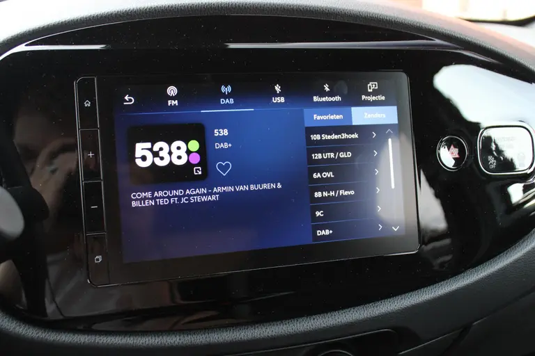 Toyota Aygo X 1.0 VVT-i S-CVT Pulse Automaat Adaptieve Cruise Control, Carplay/Android Auto, Achteruitrijcamera, Airco afbeelding 22