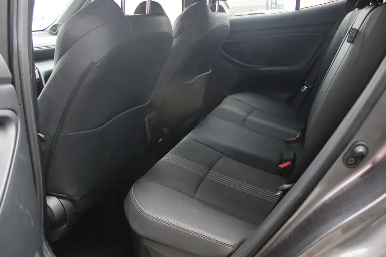 Toyota Yaris Cross 1.5 Hybrid Adventure Trekhaak, JBL Audio, Head-up Display, Elektrische Achterklep, Stuur- en Stoelverwarming afbeelding 17