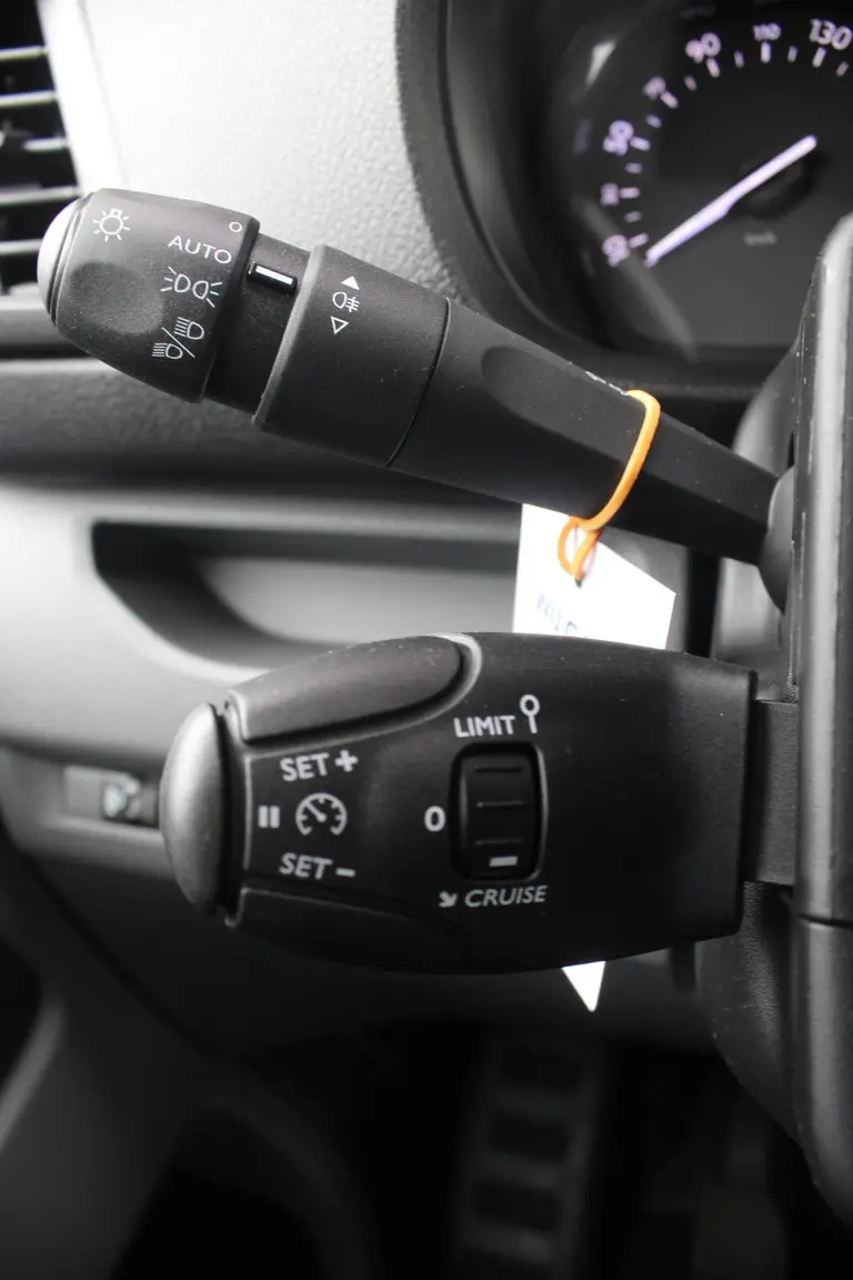 Peugeot Expert Standard Premium 1.5 BlueHDI 120PK 3-Zits, Airco, Navigatie, Achteruitrijcamera, Betimmering afbeelding 19