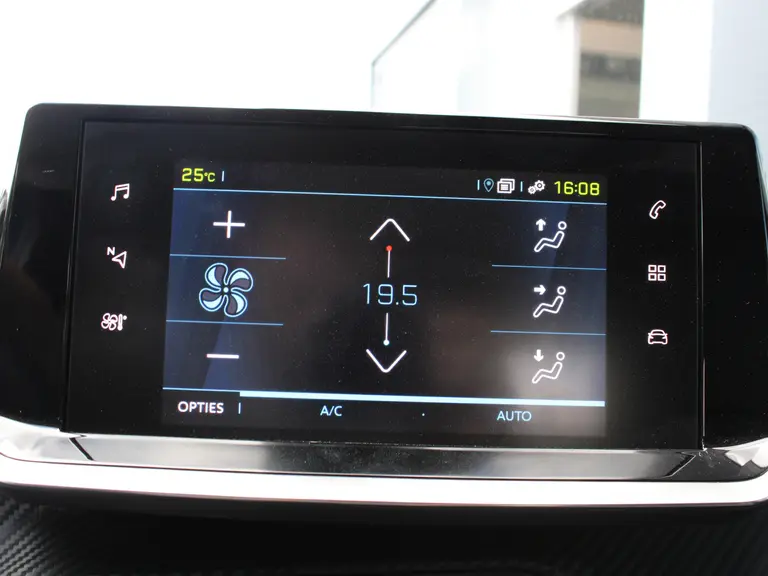 Peugeot e-208 Style 50 kWh 136PK Navigatie, Parkeersensoren voor & achter, Stoelverwarming, Led Koplampen afbeelding 23