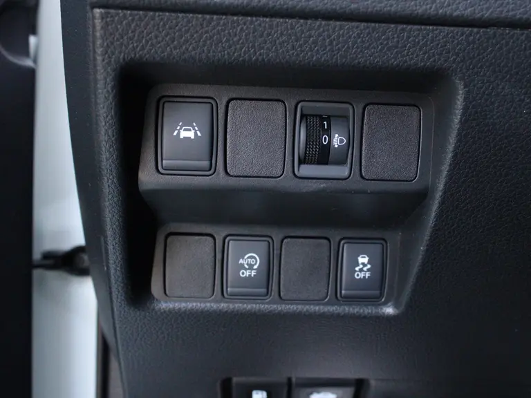 Nissan QASHQAI 1.6 164PK N-Connecta Navigatie, Camera en parkeerhulp rondom, Cruise Controle, Trekhaak. Keyless afbeelding 21