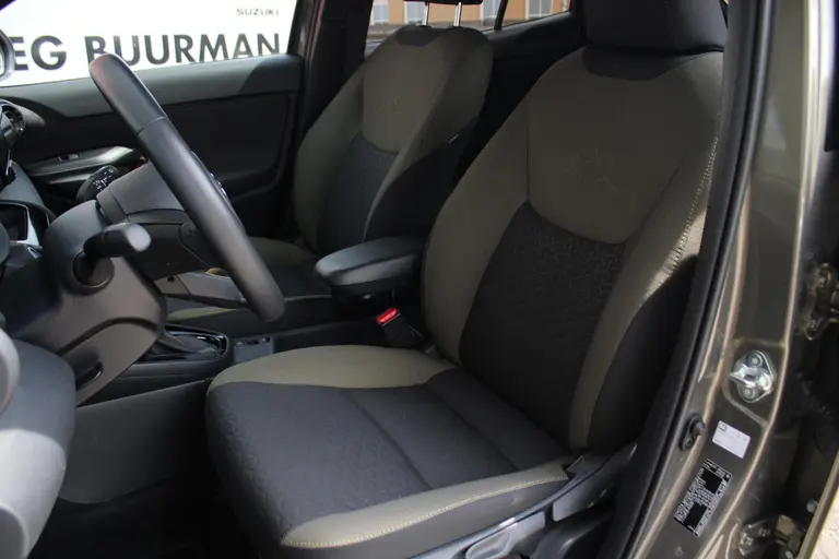 Toyota Yaris Cross 1.5 Hybrid Explore Achteruitrijcamera, Cruise Control Adaptief, Navigatie, Stoelverwarming afbeelding 5
