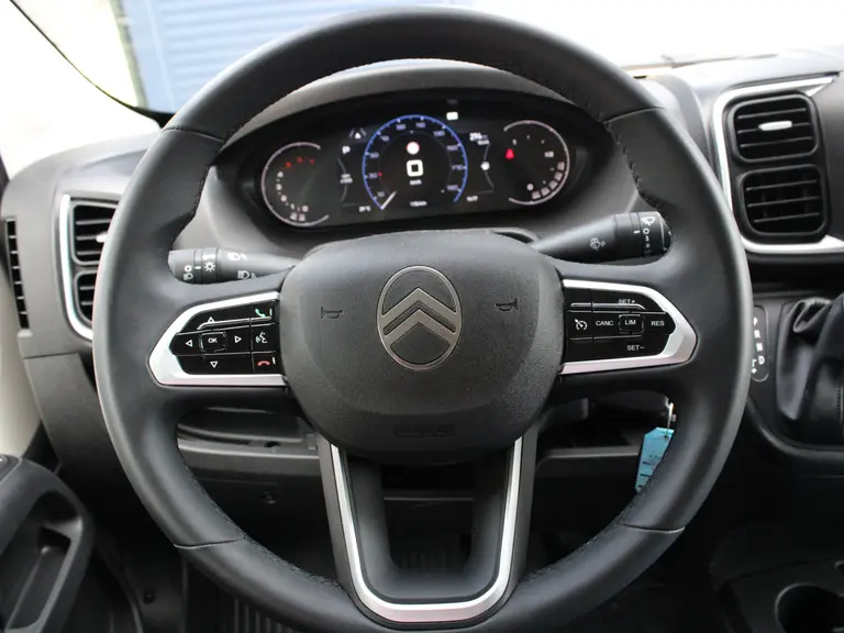 Citroën Jumper 2.2 BlueHDi 140PK L2H2 3.5t EAT8 Automaat Navigatie, Achteruitrijcamera, Trekhaak, Climate Control, Apple Carplay, Android Auto afbeelding 19