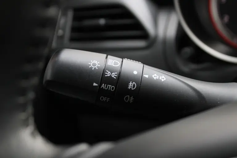 Suzuki Swift 1.2 Stijl 90PK Smart Hybrid Adaptieve Cruise Control, Stoelverwarming, Airco Automatisch, Achteruitrijcamera, Navigatie afbeelding 34