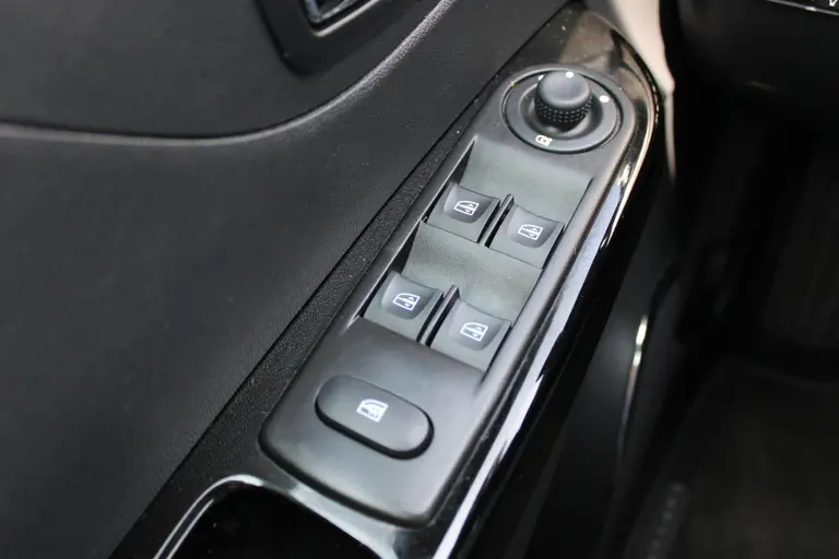 Renault Captur 0.9 TCe Dynamique ,Trekhaak, Camera, Parkeersensoren en Navigatie afbeelding 29
