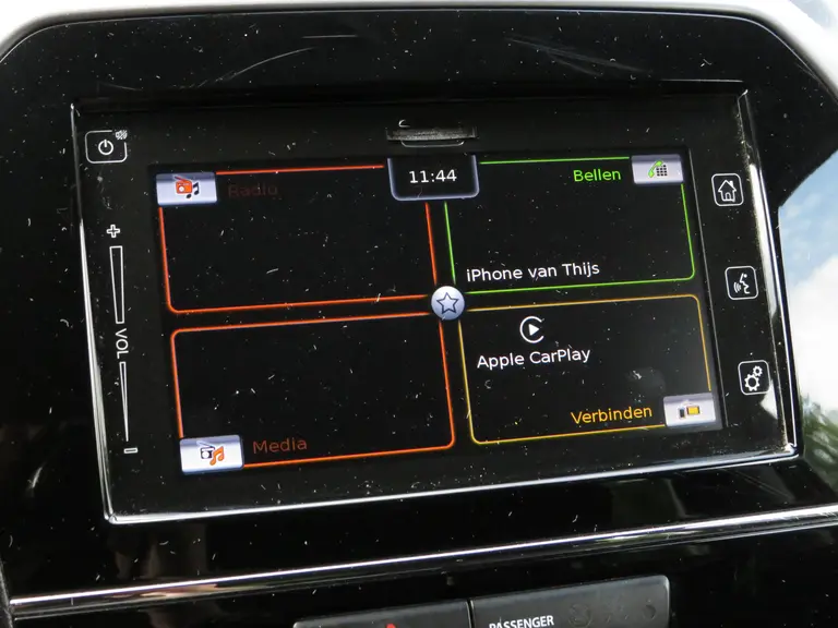 Suzuki Vitara 1.0 Boosterjet Select 1e Eig, Dealer Onderhouden, Cruise control En Android/Apple Carplay afbeelding 16